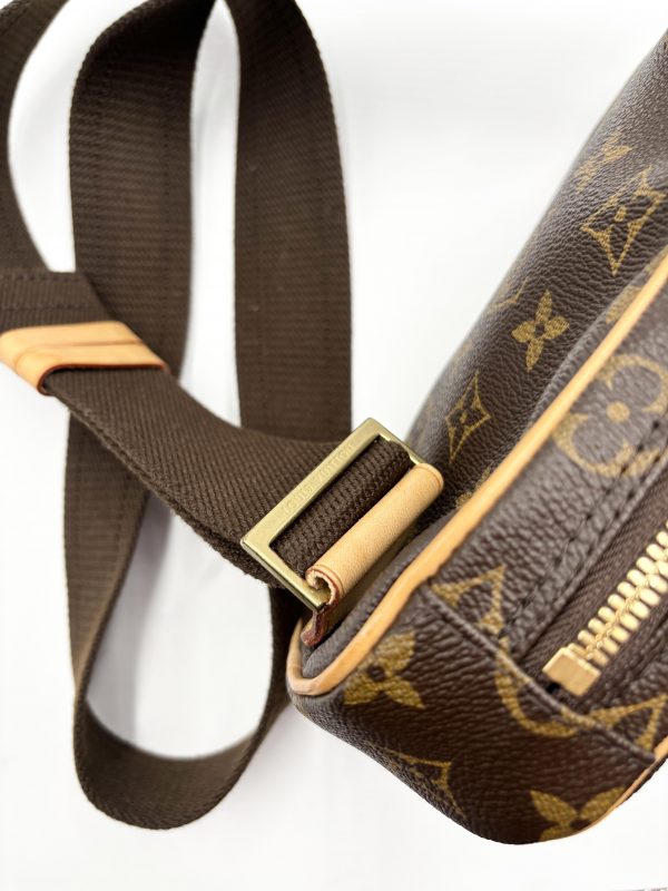 LOUIS VUITTON Gange pochette – Bild 7