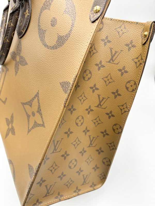 LOUIS VUITTON OntheGo GM - Image 2