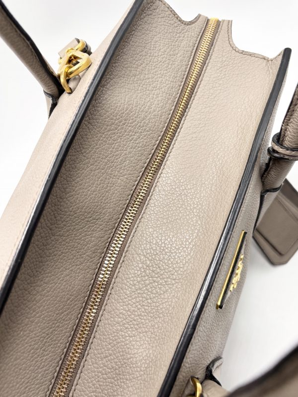 PRADA shopping – Bild 6