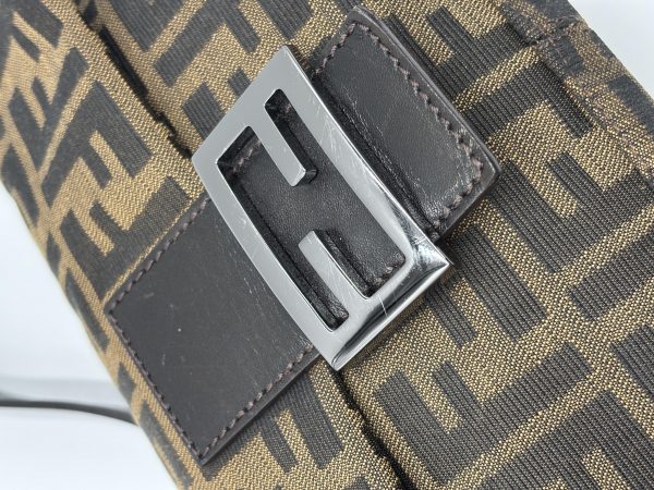 FENDI Baguette vintage - Image 5