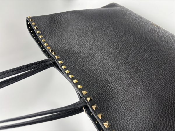 VALENTINO Shopping rockstud - immagine 3