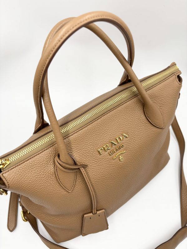 PRADA shopping – Bild 2