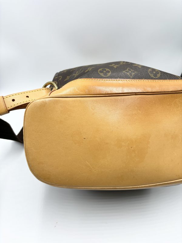 LOUIS VUITTON Montsouris GM - Image 10
