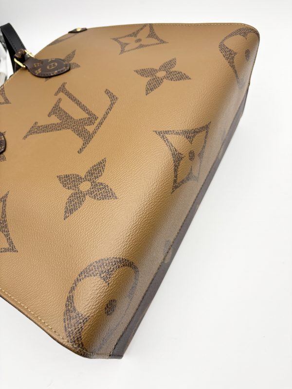 LOUIS VUITTON OntheGo MM - immagine 6