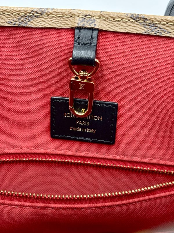LOUIS VUITTON OntheGo MM - immagine 9