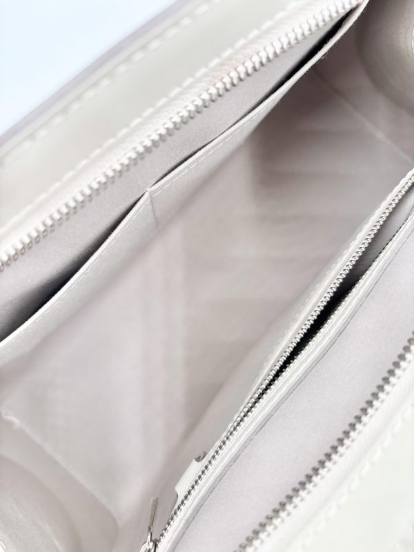 LOUIS VUITTON Brea MM - immagine 14